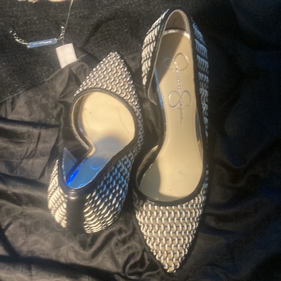 Heels - Picture 3 of 3